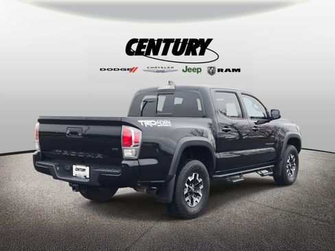 Used 2020 Toyota Tacoma TRD Off-Road w/ TRD Premium Off Road Package image 4