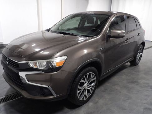 Used 2017 Mitsubishi Outlander Sport ES image 3