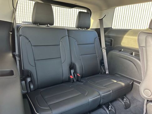 Used 2023 GMC Acadia Denali w/ Denali Ultimate Package AWD/4WD image 19