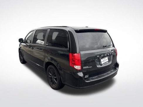 Used 2020 Dodge Grand Caravan SE FWD image 2