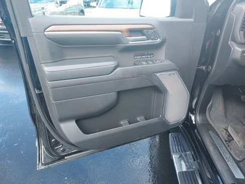 Used 2024 Chevrolet Silverado 1500 High Country w/ High Country Premium Package AWD/4WD image 12