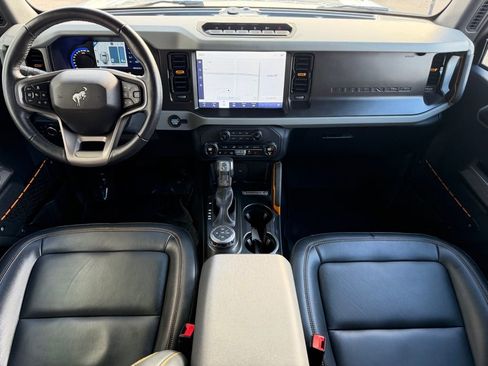 Used 2023 Ford Bronco Badlands w/ Sasquatch Package image 13