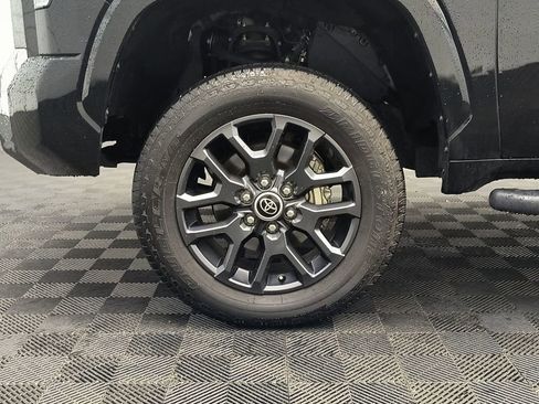 Used 2022 Toyota Tundra Platinum image 9