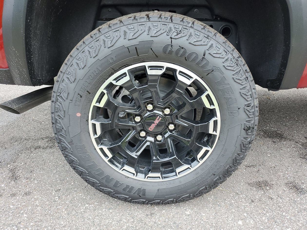 New 2026 GMC Canyon AT4 AWD/4WD image 6
