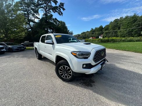 Used 2023 Toyota Tacoma TRD Sport w/ Technology Package AWD/4WD image 7