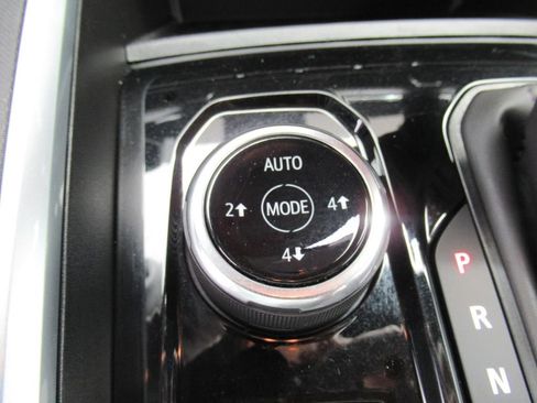 Used 2023 Chevrolet Colorado Trail Boss w/ LPO, Dark Essentials Package AWD/4WD image 19