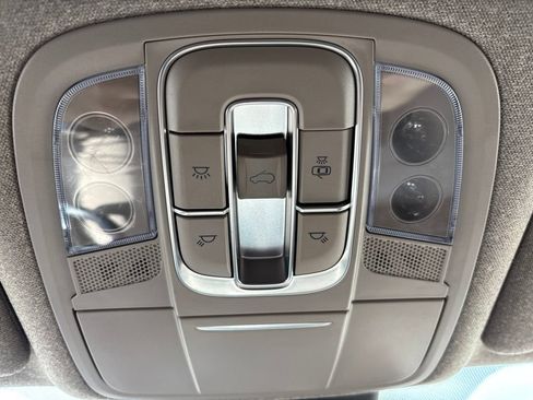 Used 2019 Hyundai Santa Fe Limited FWD image 20