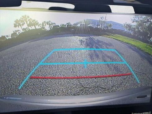 Used 2022 Toyota Corolla LE FWD image 11