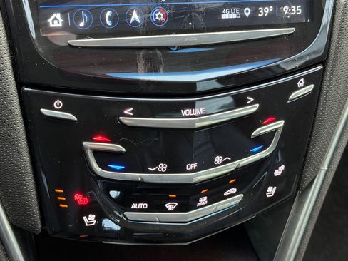 Used 2018 Cadillac XTS Luxury image 19