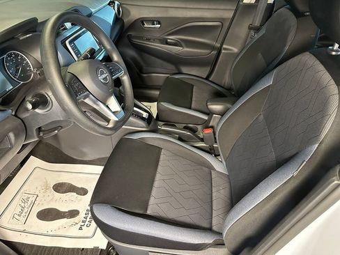 Used 2025 Nissan Versa SV w/ Trunk Package FWD image 17