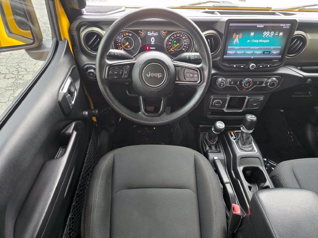 Used 2018 Jeep Wrangler Unlimited Sport AWD/4WD image 29