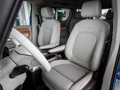 New 2025 Volkswagen ID. Buzz 1st Edition image 26