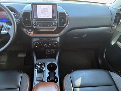 Used 2024 Ford Bronco Sport Outer Banks w/ Tech Package image 3