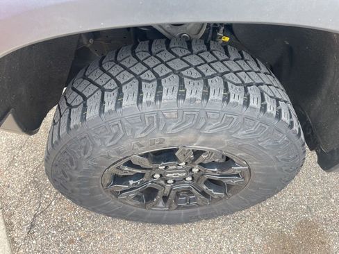 Used 2023 Chevrolet Silverado 1500 ZR2 image 22