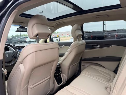 Used 2016 Lincoln MKX Reserve w/ Climate Package AWD/4WD image 22