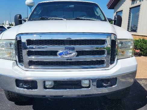 Used 2006 Ford F250 XLT image 3
