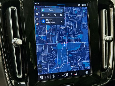 Used 2023 Volvo XC40 B5 Plus w/ Protection Package Premier image 22