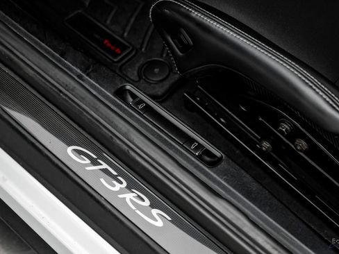 Used 2016 Porsche 911 GT3 RS RWD image 52