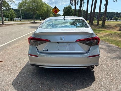 Used 2023 Honda Civic Sport image 4