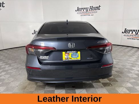 Used 2025 Honda Civic Sport image 6