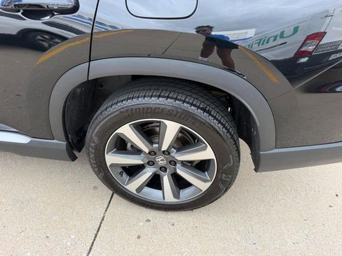 Certified 2024 Honda Pilot Elite image 6