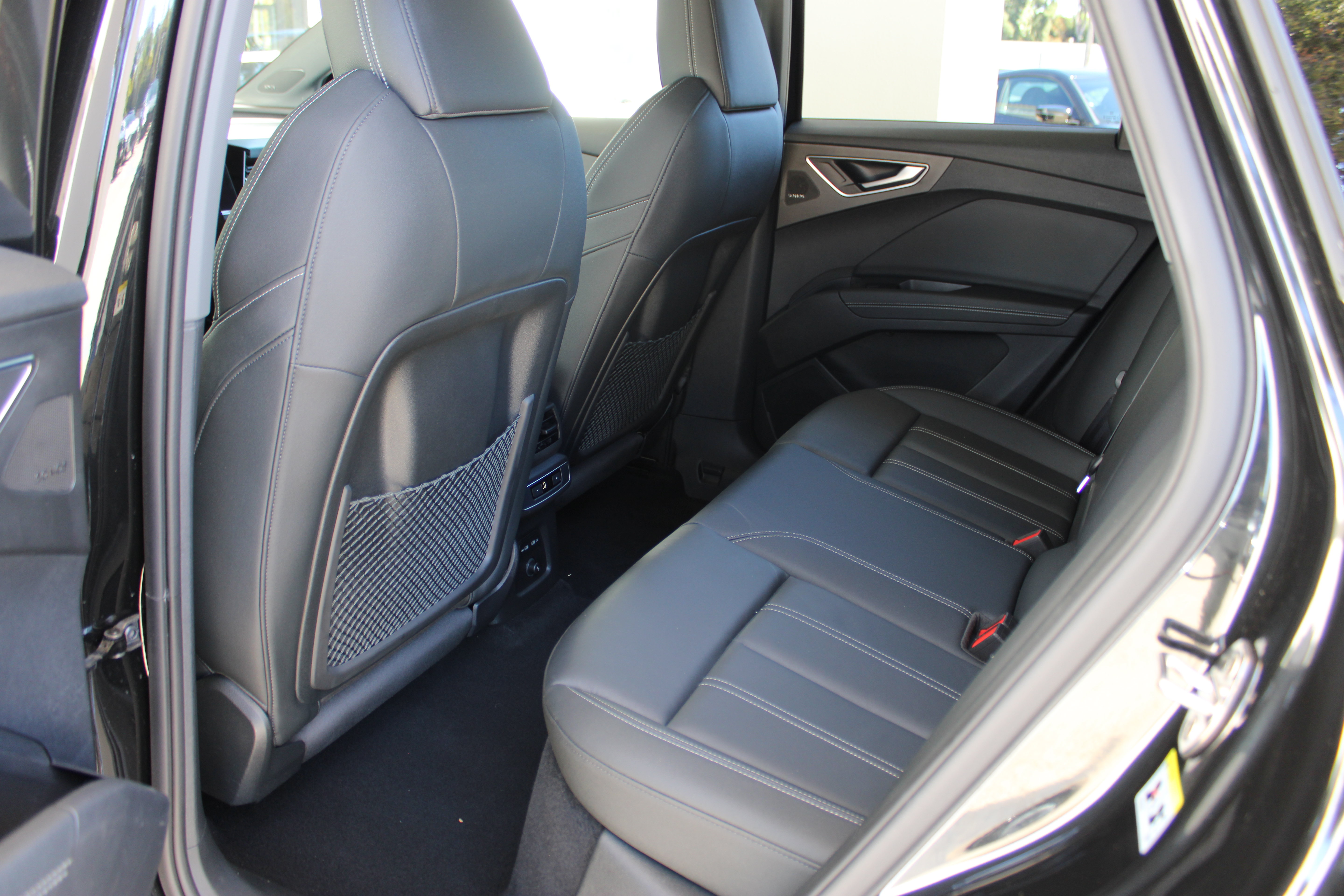 Used 2023 Audi Q4 e-tron Premium Plus w/ Premium Plus AWD/4WD image 24