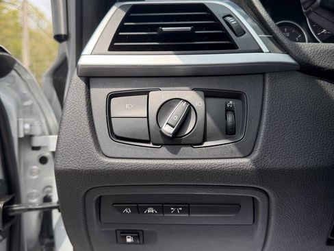 Used 2017 BMW 330e image 18