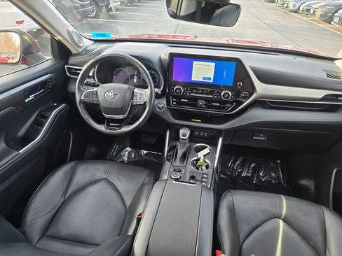 Used 2023 Toyota Highlander Limited AWD/4WD image 15