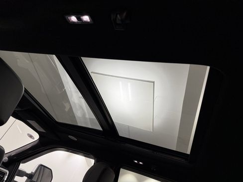 Used 2024 Ford F350 Platinum image 27