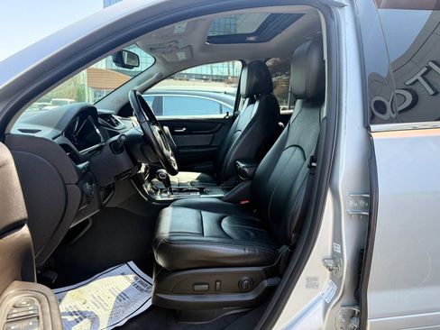 Used 2017 Chevrolet Traverse LT AWD/4WD image 10