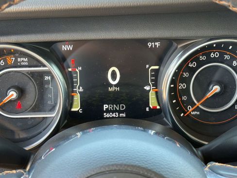 Used 2021 Jeep Gladiator Overland AWD/4WD image 17
