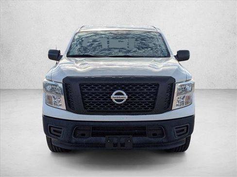 Used 2017 Nissan Titan S image 2