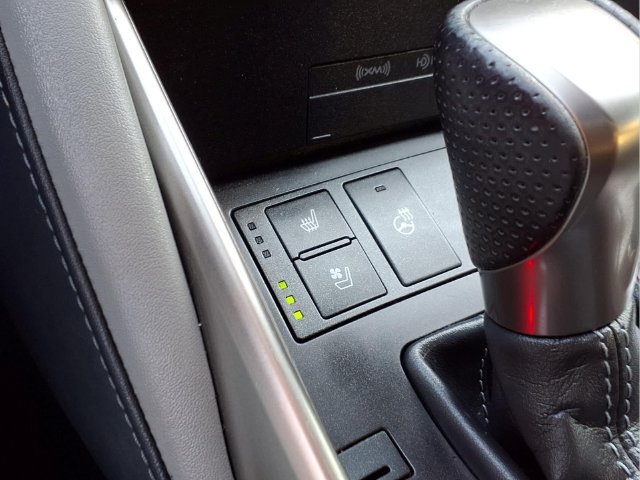 Used 2020 Lexus IS 350 F Sport w/ Blackline Edition AWD/4WD image 10