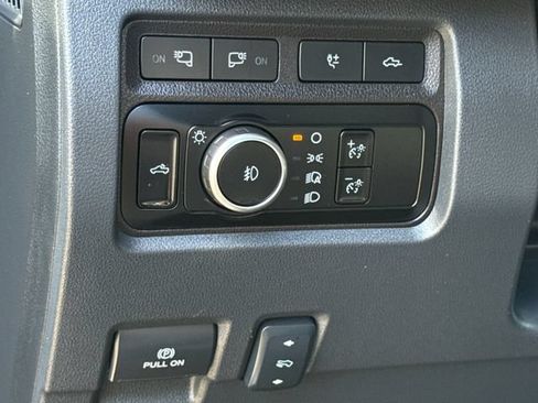 Certified 2024 Ford F250 Platinum w/ FX4 Off-Road Package AWD/4WD image 24