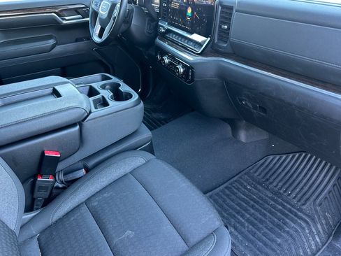 Used 2024 GMC Sierra 1500 Elevation image 19