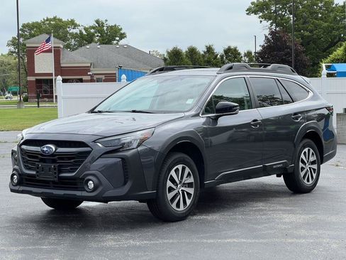 Used 2023 Subaru Outback Premium AWD/4WD image 36