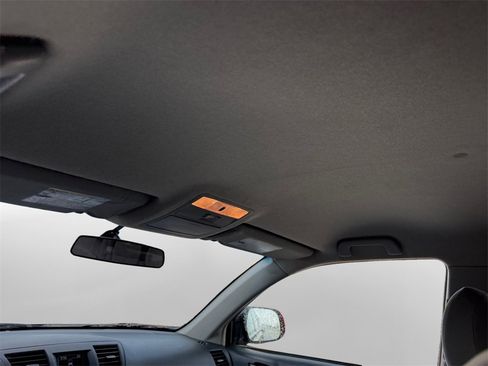 Used 2013 Toyota Highlander Plus w/ Cold Weather Pkg image 23