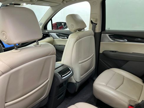 Used 2022 Cadillac XT6 Premium Luxury w/ Technology Package image 19