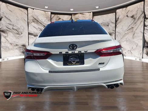 Used 2020 Toyota Camry XSE FWD image 29
