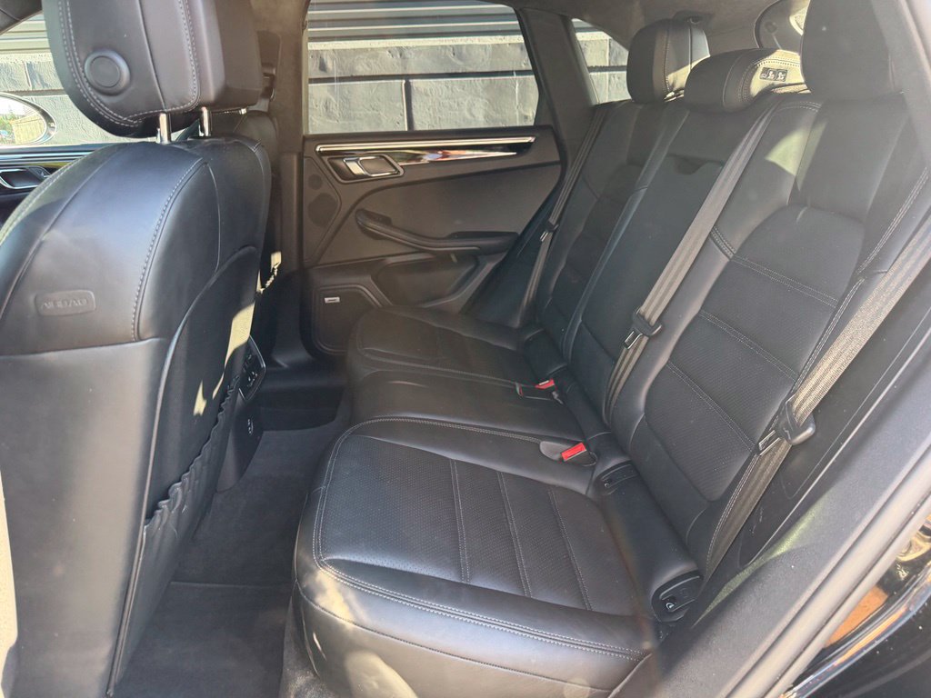 Certified 2021 Porsche Macan Turbo AWD/4WD image 19