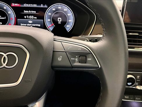 Certified 2025 Audi Q5 2.0T Premium Plus w/ Premium Plus Package image 24