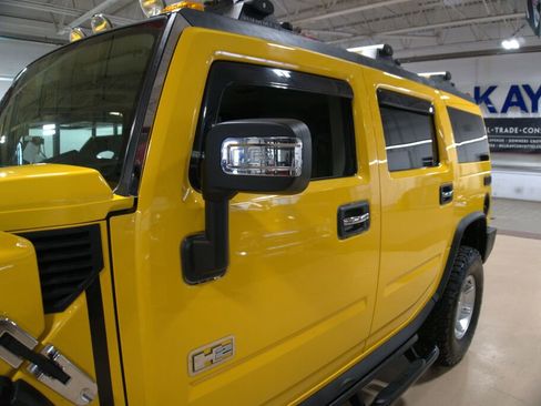 Used 2003 HUMMER H2 w/ Preferred Equipment Group image 16
