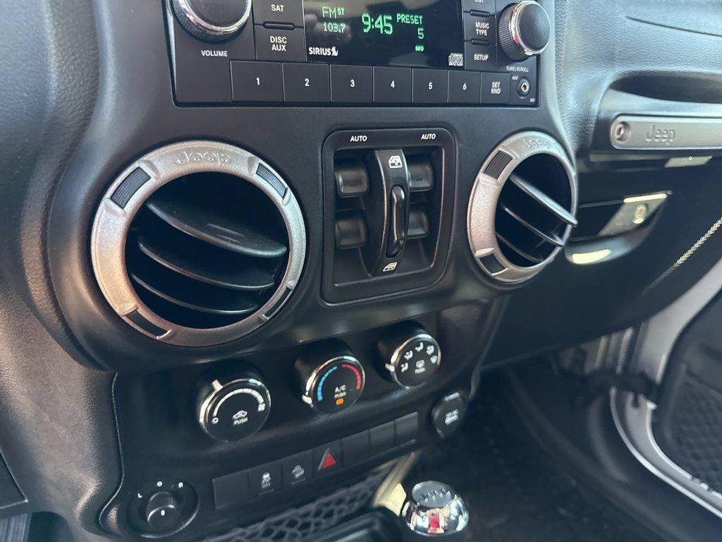 Used 2016 Jeep Wrangler Unlimited Sport w/ Quick Order Package 24S AWD/4WD image 23