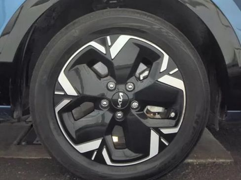 Used 2023 Kia Niro Wind FWD image 10