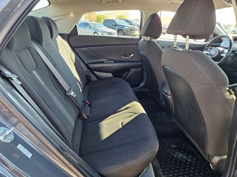 Used 2023 Hyundai Elantra SEL w/ Convenience Package FWD image 24