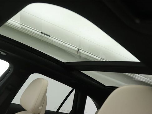 New 2026 Mercedes-Benz GLC 300 image 14