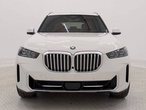 Certified 2024 BMW X5 xDrive50e w/ Premium Package image 6