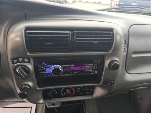 Used 2006 Ford Ranger XLT AWD/4WD image 13