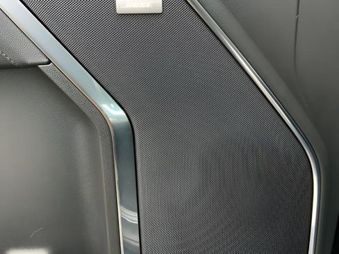 New 2026 GMC Sierra 1500 SLT image 9