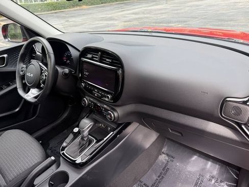 Certified 2022 Kia Soul GT-Line FWD image 34